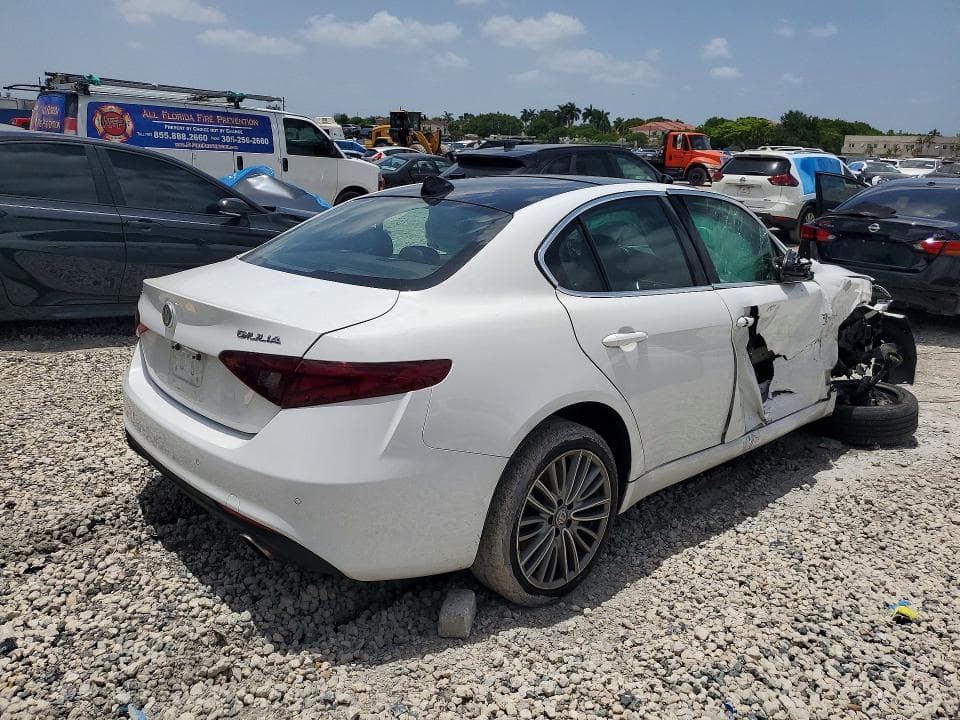 2020 ALFA ROMEO GIULIA TI 3