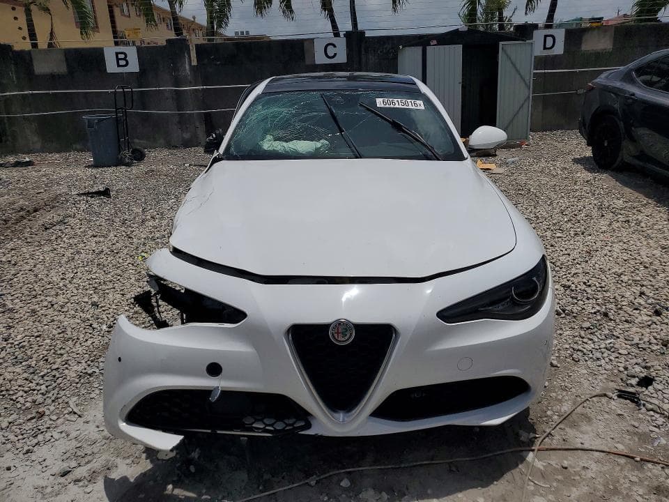 2020 ALFA ROMEO GIULIA TI 5