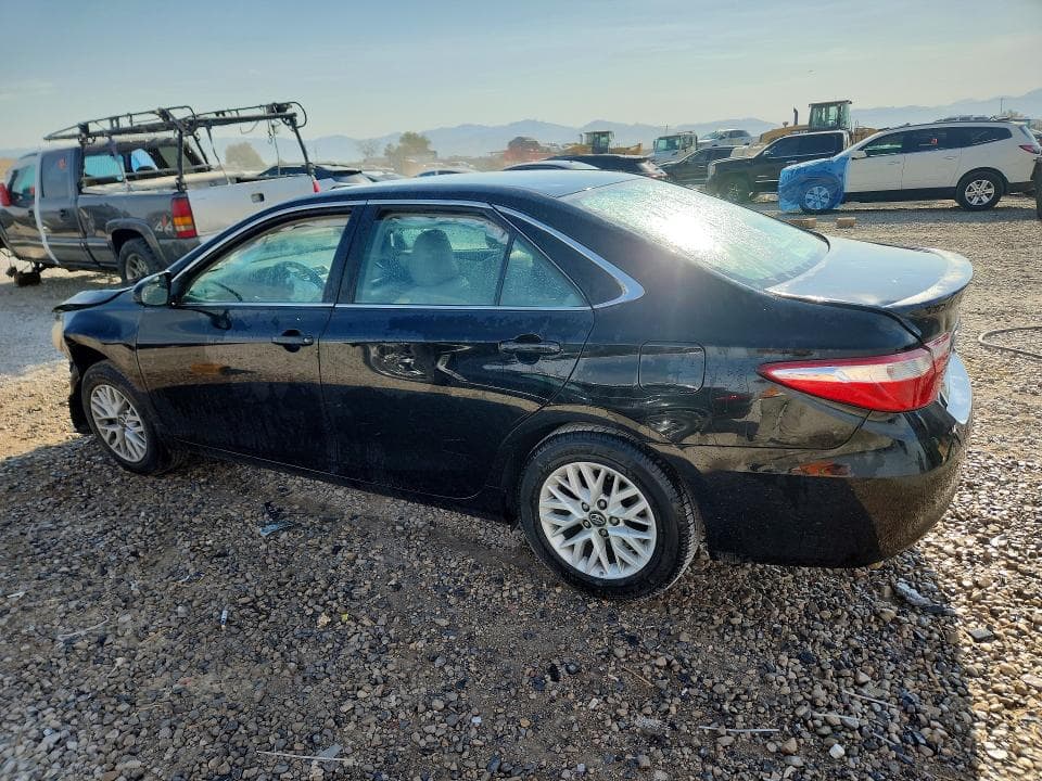2017 TOYOTA CAMRY LE 2