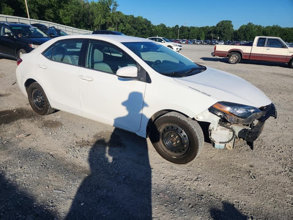 2017 TOYOTA COROLLA LE 4