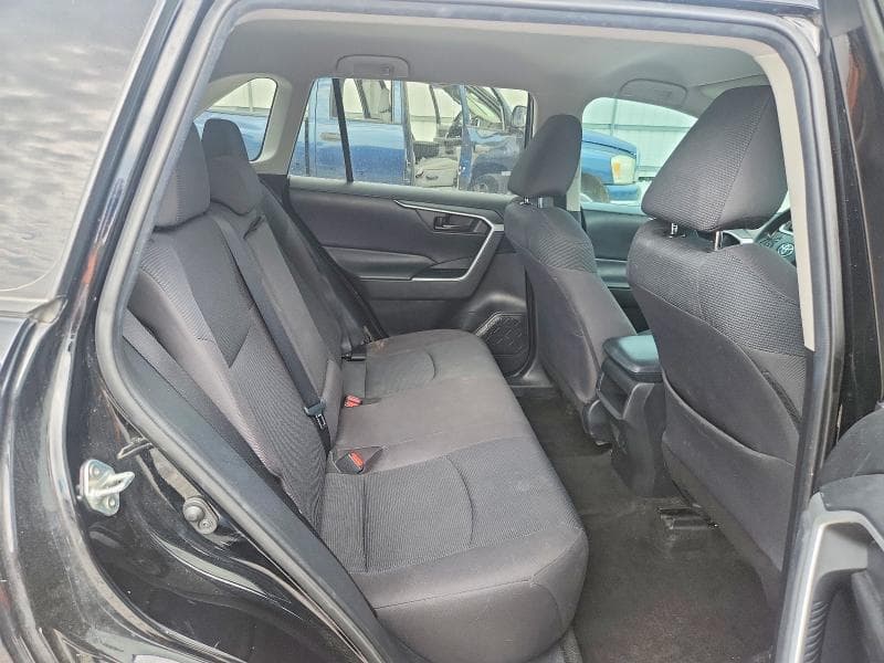 2020 TOYOTA RAV4 LE 11
