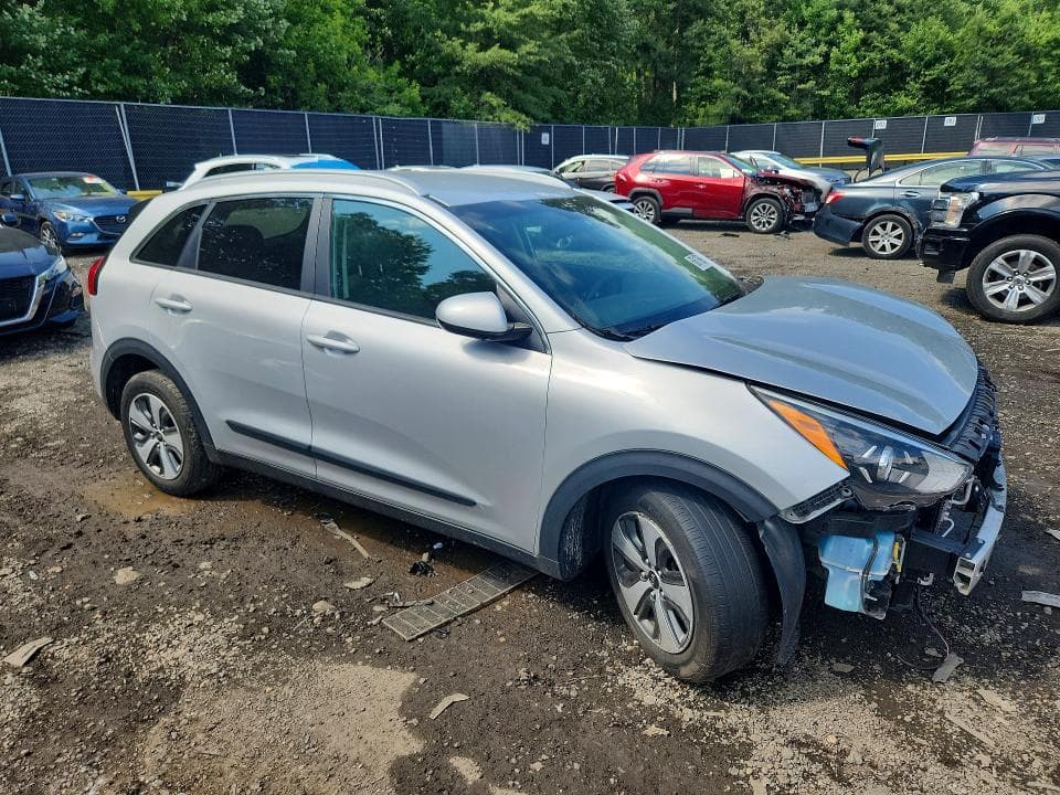 2020 KIA NIRO LX 4