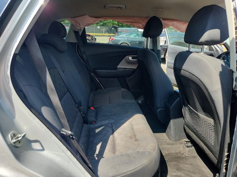 2020 KIA NIRO LX 10