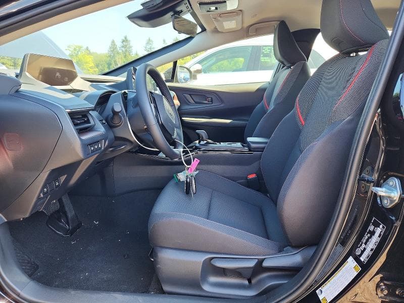 2026 TOYOTA PRIUS SE 7