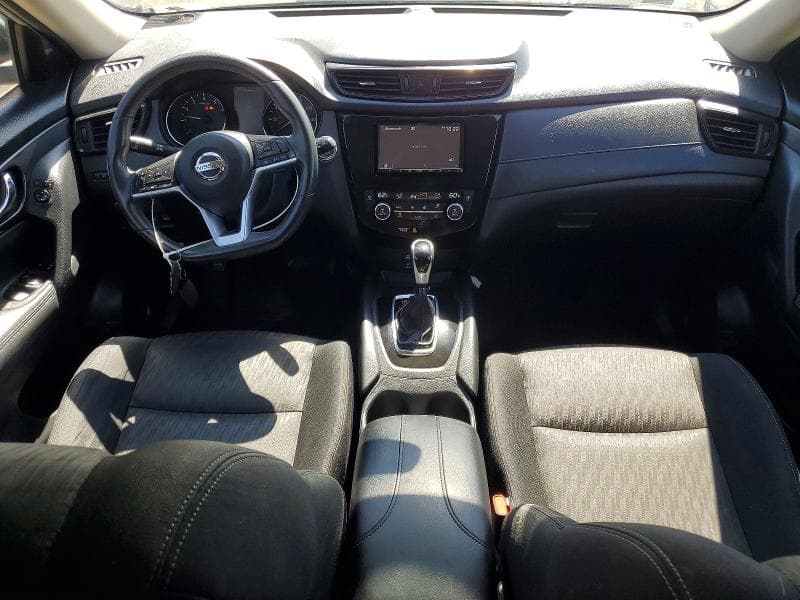 2017 NISSAN ROGUE SV 8