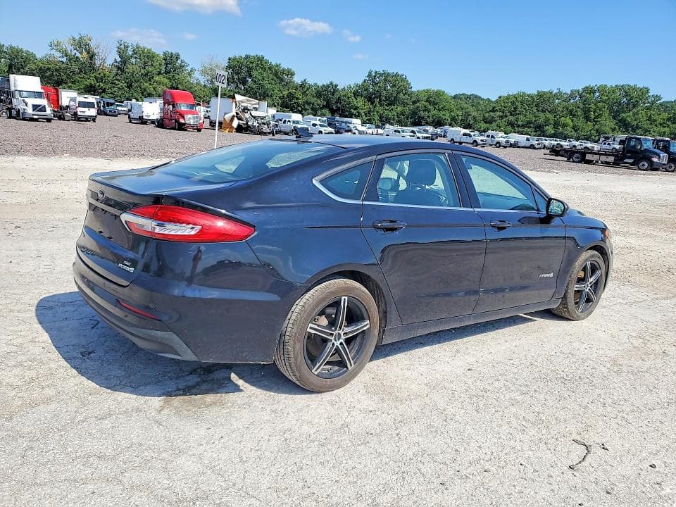 2019 FORD FUSION SE 3