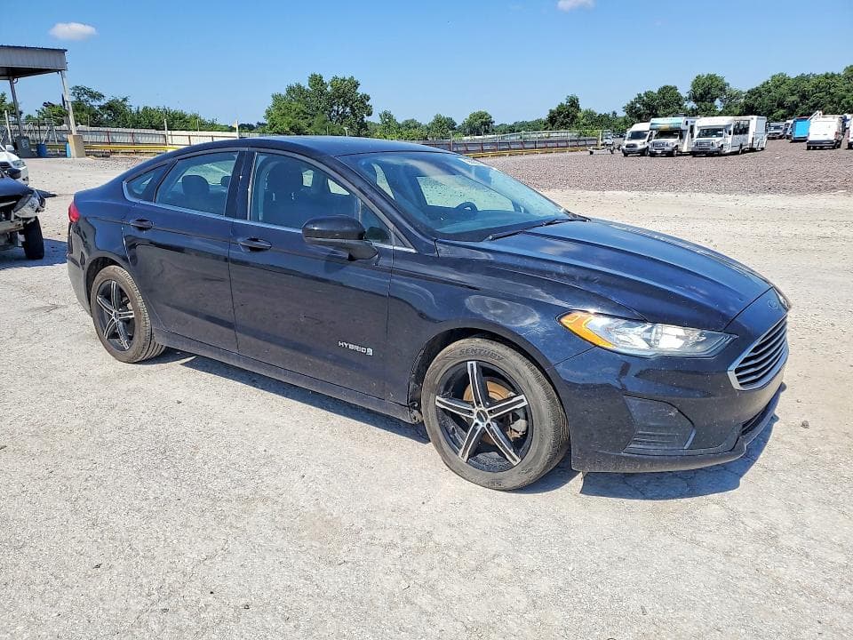 2019 FORD FUSION SE 4