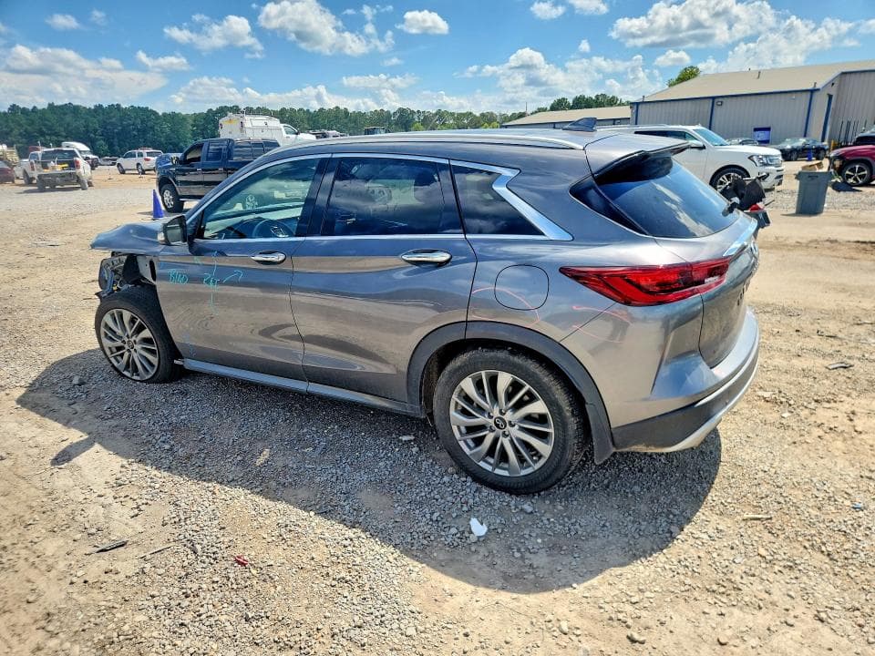 2023 INFINITI QX50 LUXE 2