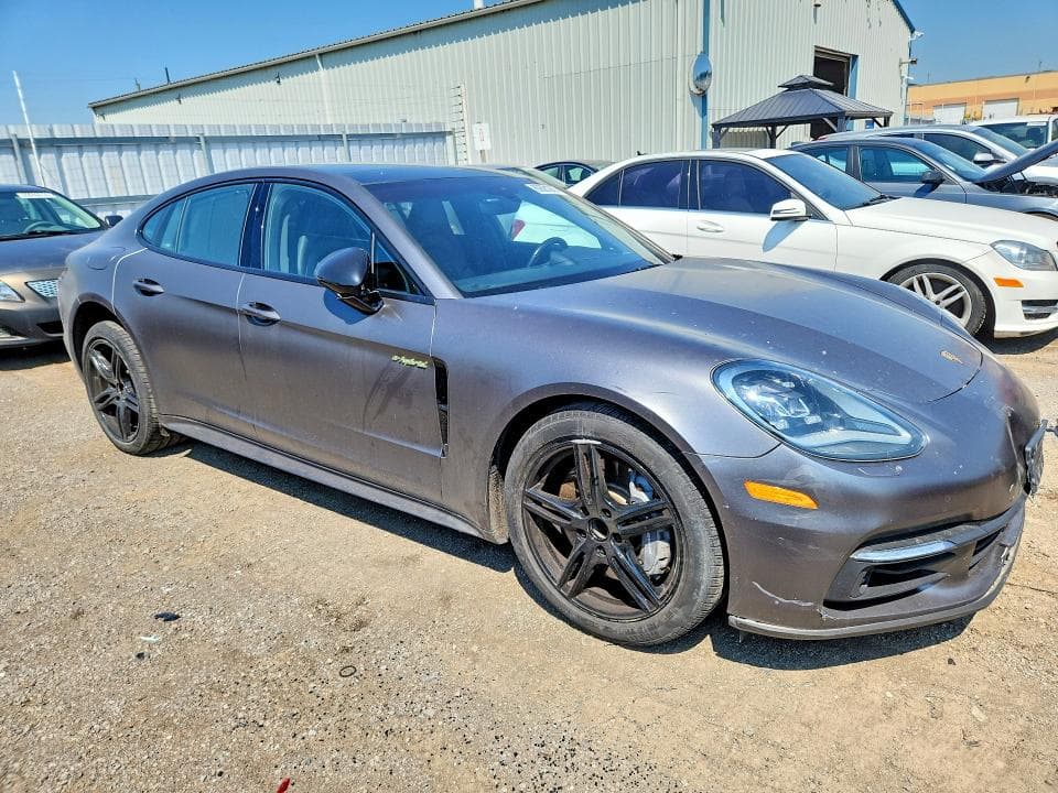 2018 PORSCHE PANAMERA 4 E-HYBRID 4