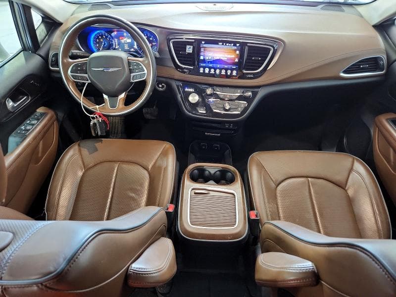 2017 CHRYSLER PACIFICA LIMITED 8