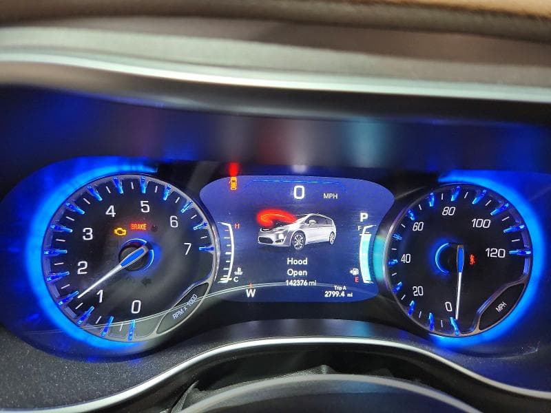 2017 CHRYSLER PACIFICA LIMITED 9