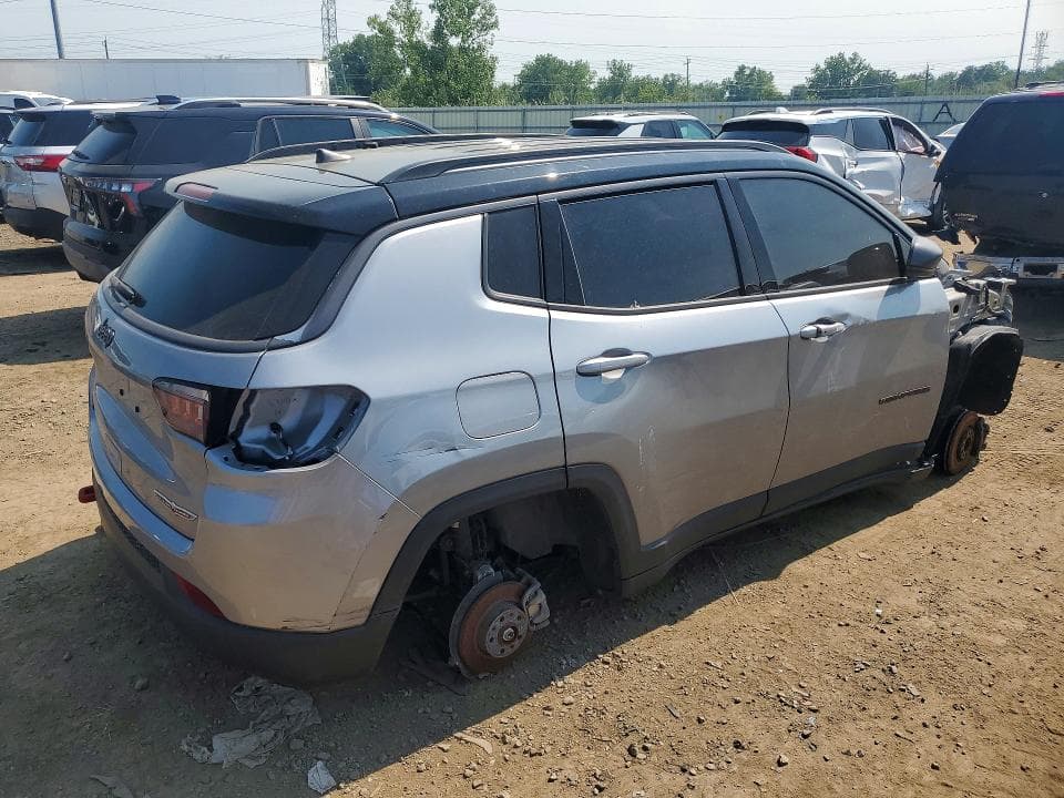 2017 JEEP COMPASS TRAILHAWK 3