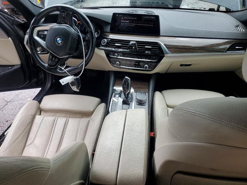2018 BMW 530E 8