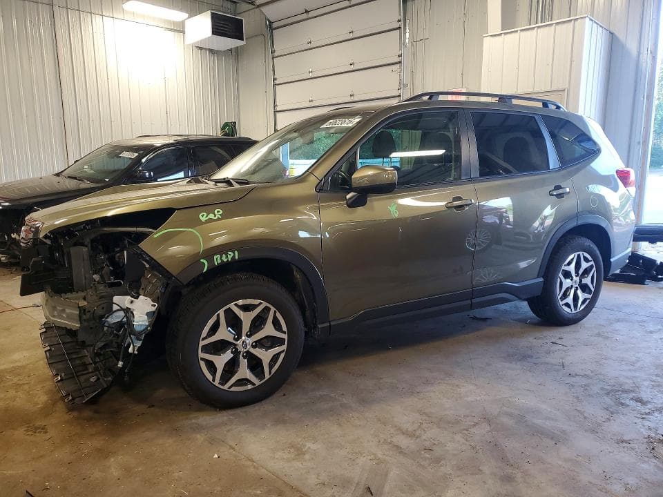 2024 SUBARU FORESTER PREMIUM - 1