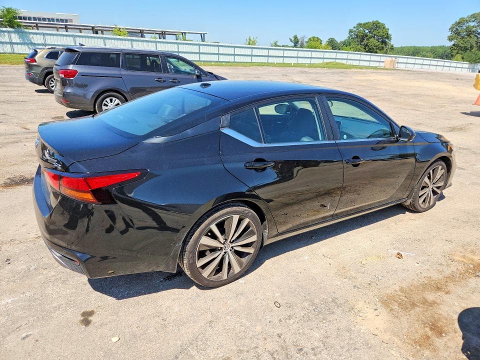2020 NISSAN ALTIMA SR 3