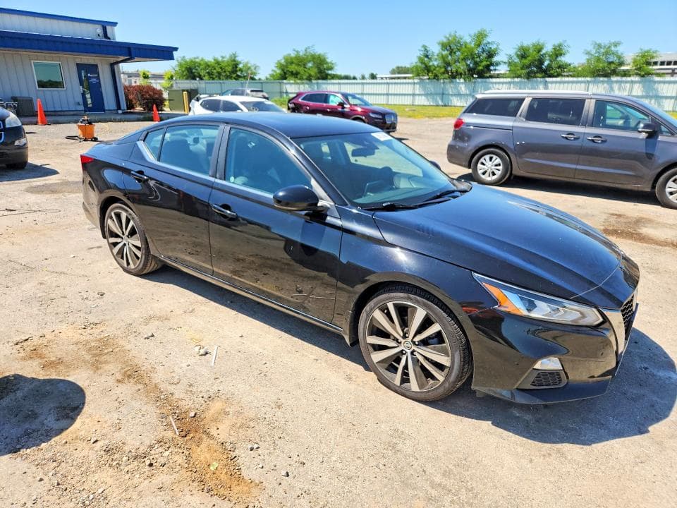 2020 NISSAN ALTIMA SR 4