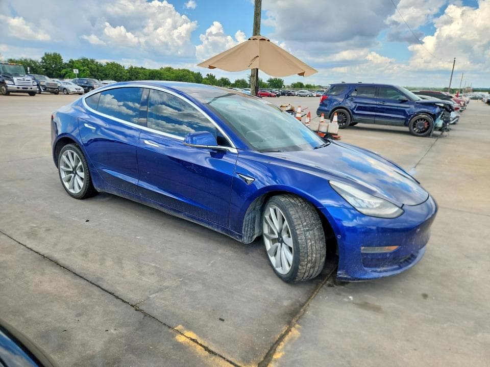 2020 TESLA MODEL 3 4