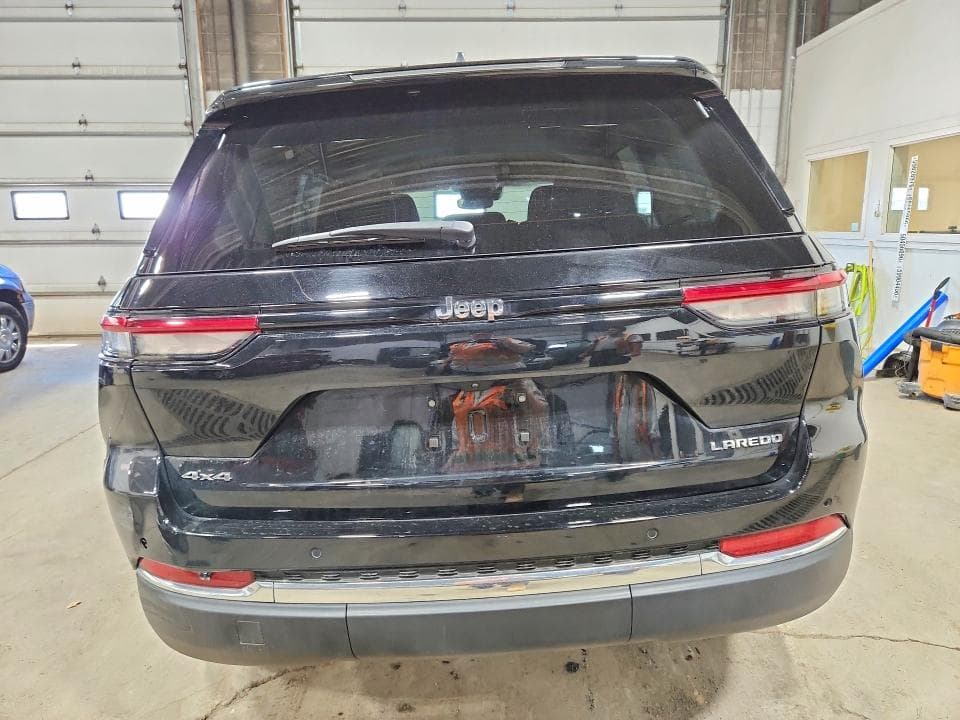2023 JEEP GRAND CHEROKEE LAREDO LAREDO 6