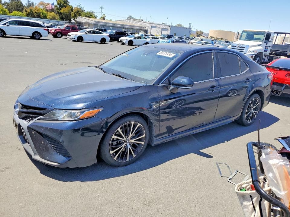 2019 TOYOTA CAMRY SE - 1
