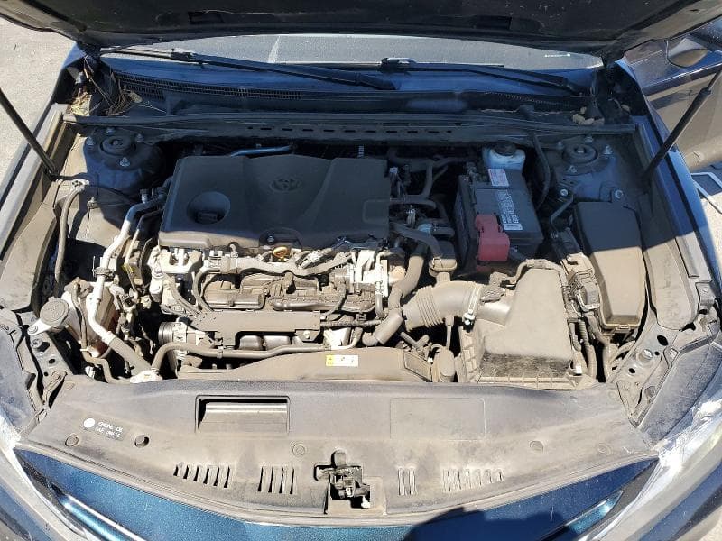 2019 TOYOTA CAMRY SE 11
