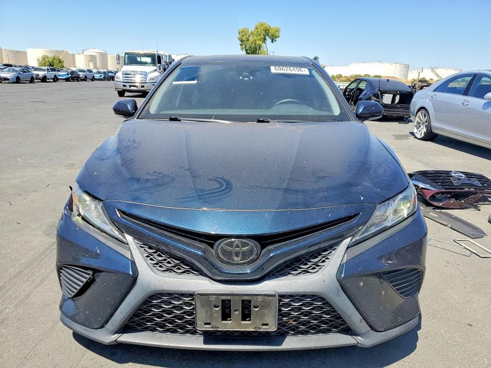 2019 TOYOTA CAMRY SE 5