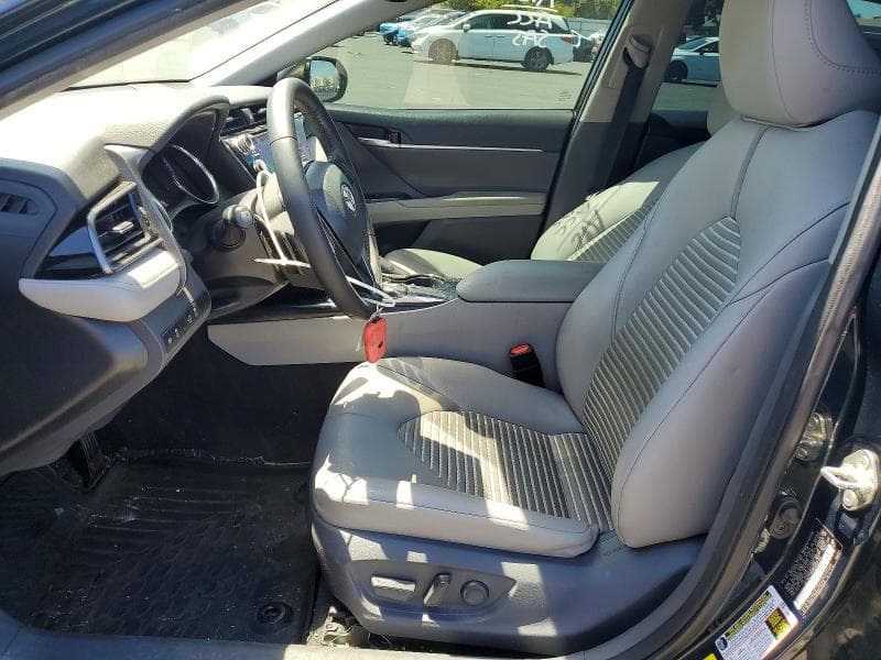 2019 TOYOTA CAMRY SE 7