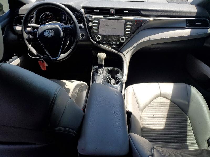 2019 TOYOTA CAMRY SE 8