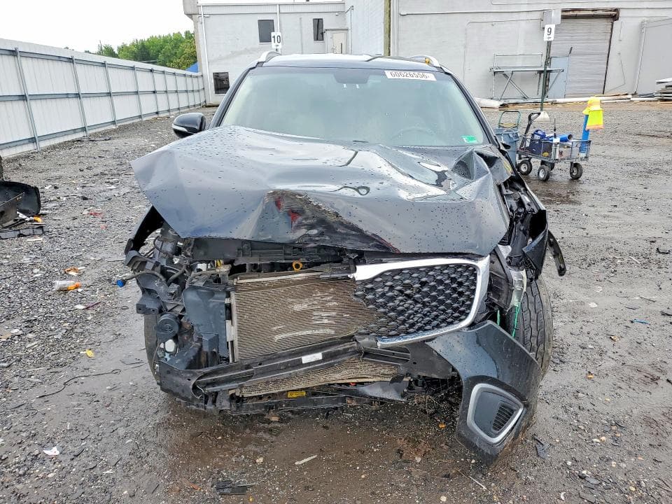 2017 KIA SORENTO LX V6 5