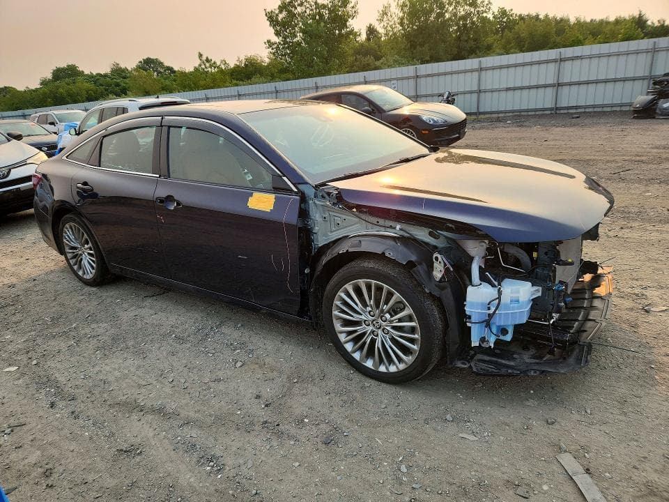 2022 TOYOTA AVALON LIMITED 4