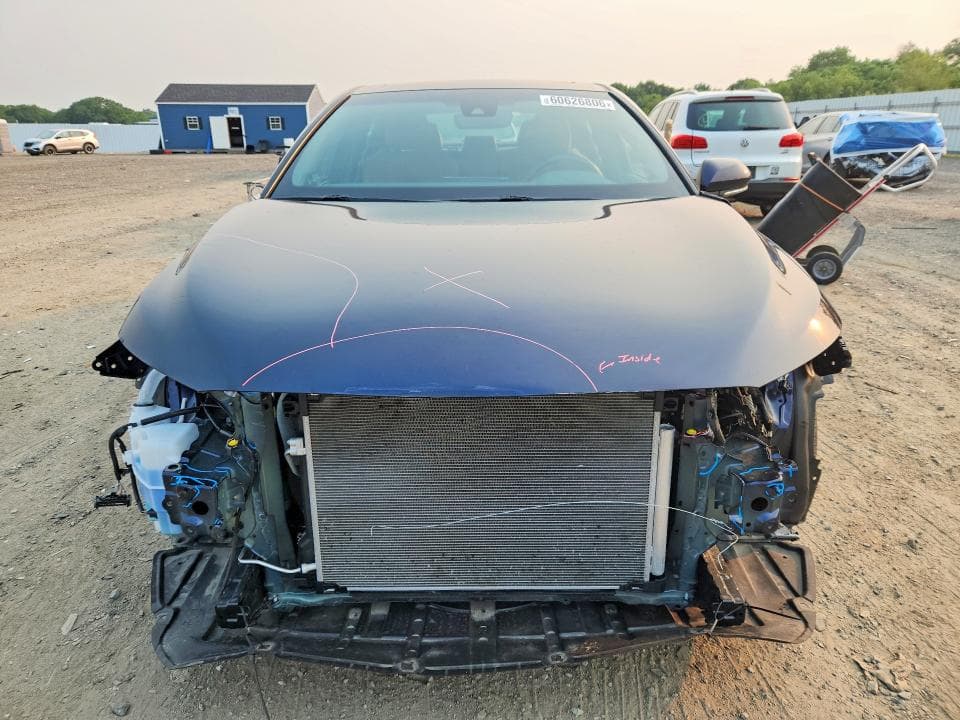 2022 TOYOTA AVALON LIMITED 5