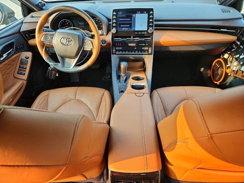 2022 TOYOTA AVALON LIMITED 8