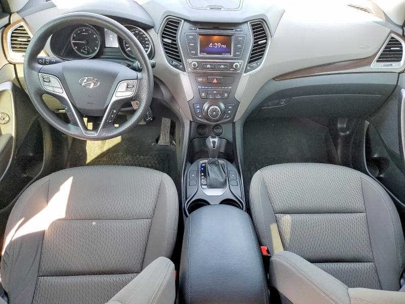 2018 HYUNDAI SANTA FE SE 8