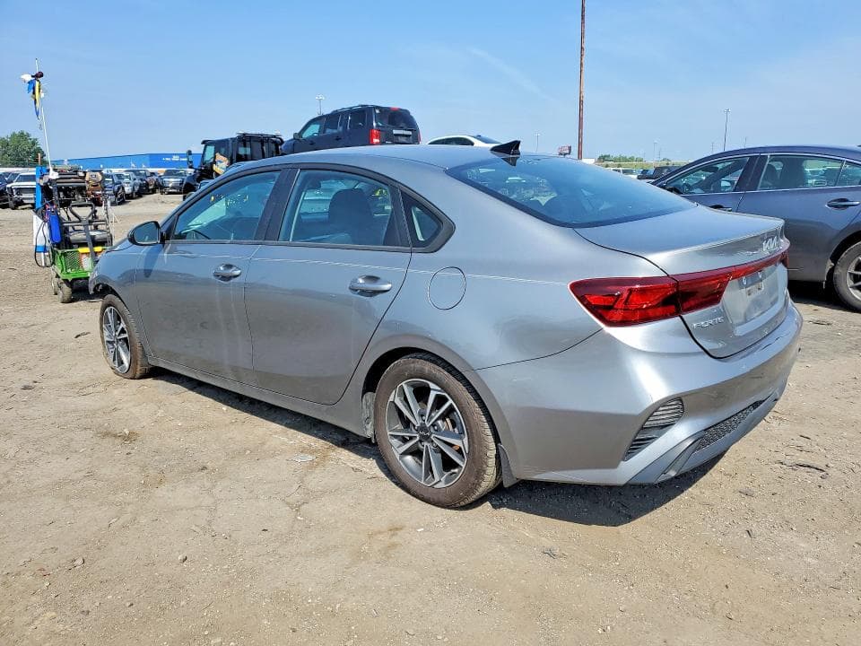 2023 KIA FORTE LXS 2