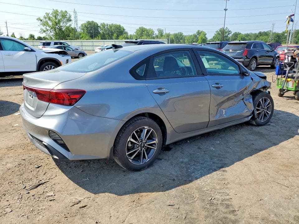 2023 KIA FORTE LXS 3