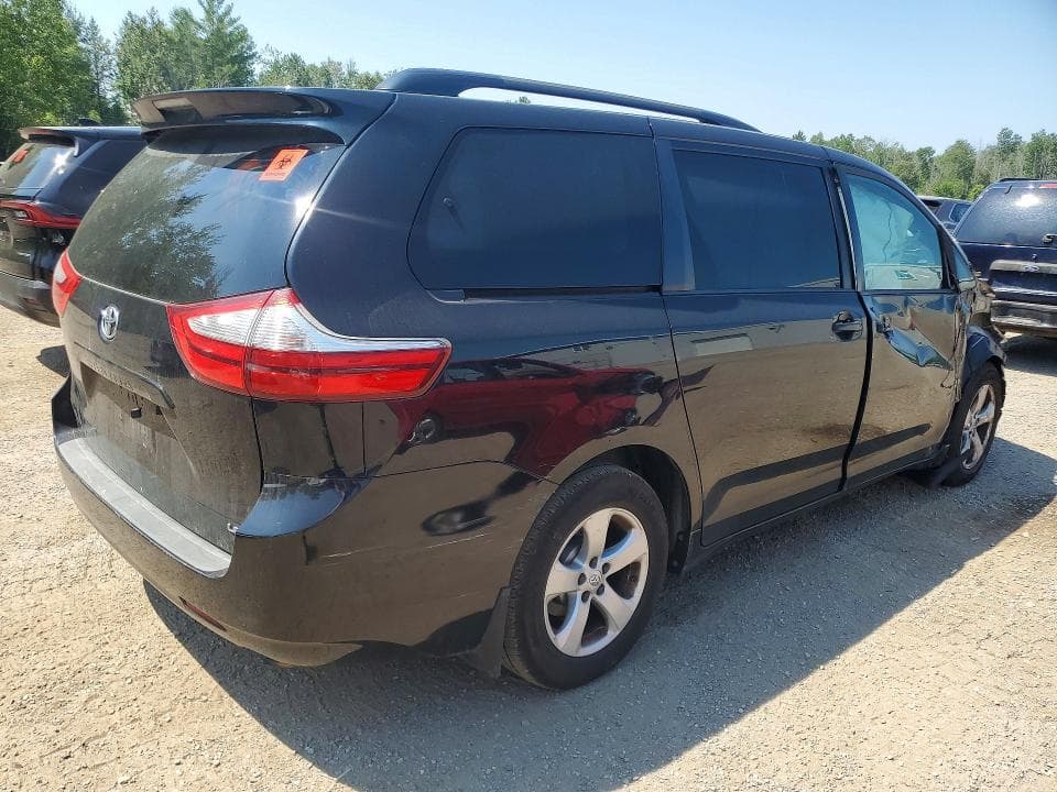 2017 TOYOTA SIENNA LE LE 3