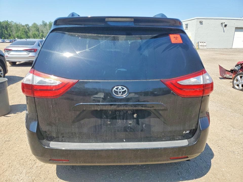 2017 TOYOTA SIENNA LE LE 6
