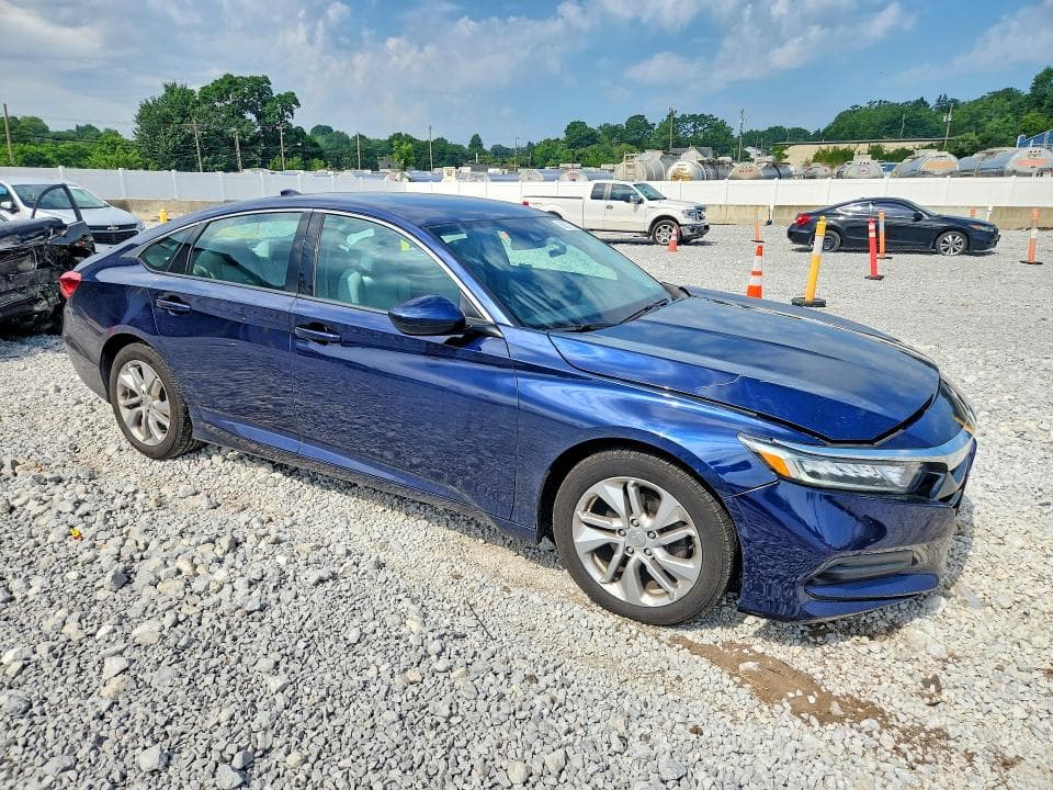 2018 HONDA ACCORD LX 4