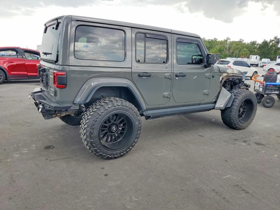2018 JEEP WRANGLER UNLIMITED SAHARA 3