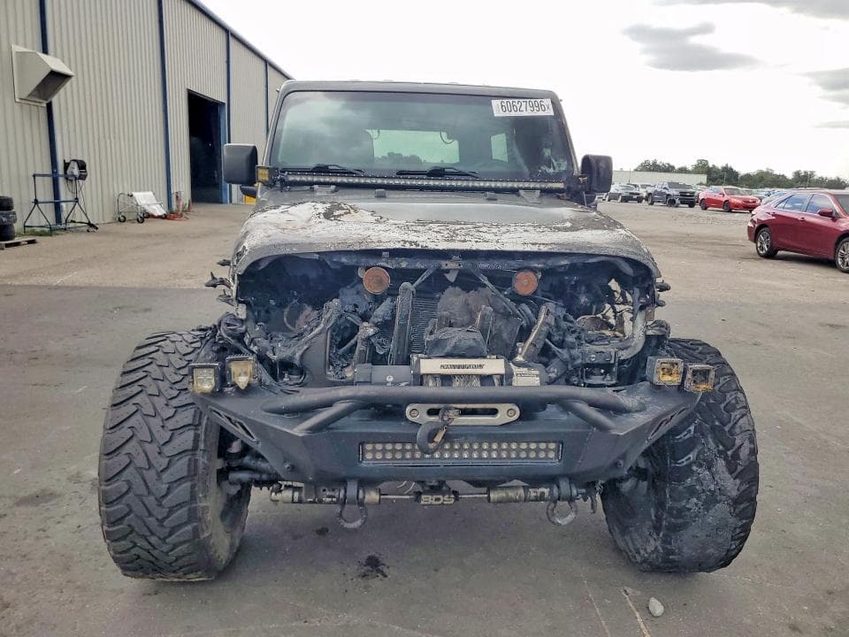 2018 JEEP WRANGLER UNLIMITED SAHARA 5