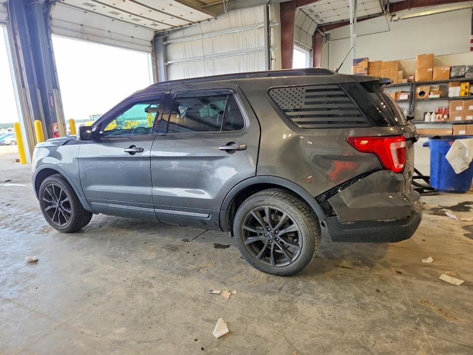 2018 FORD EXPLORER XLT 2