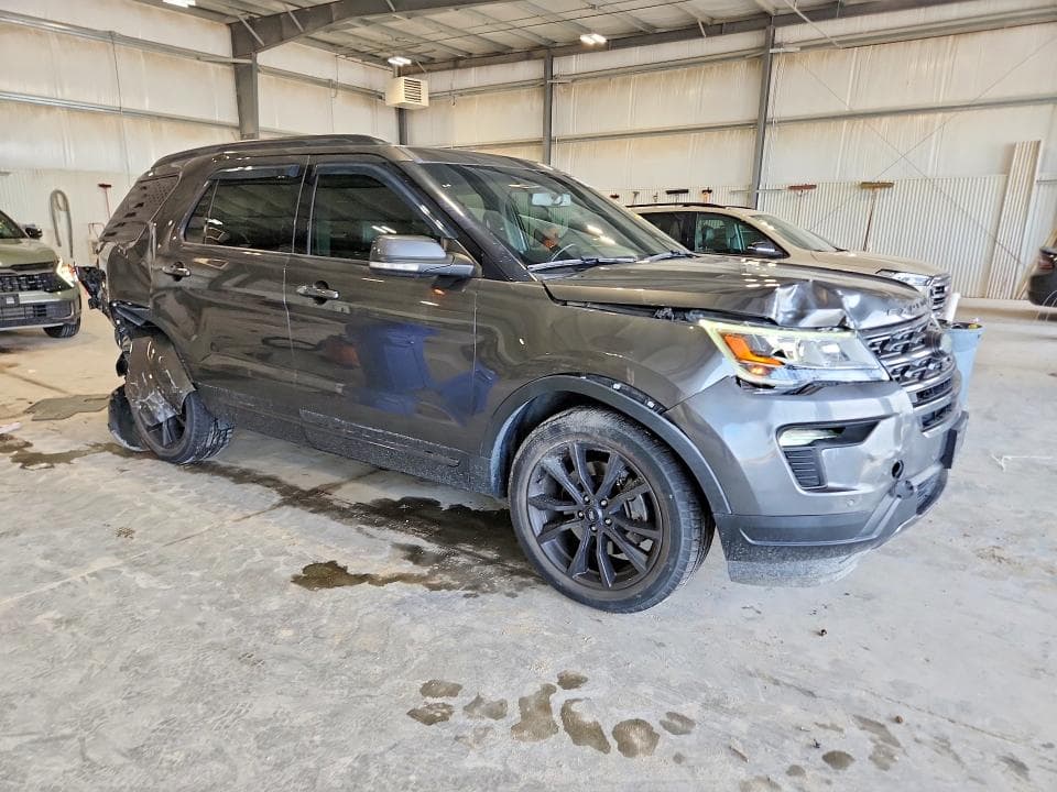 2018 FORD EXPLORER XLT 4