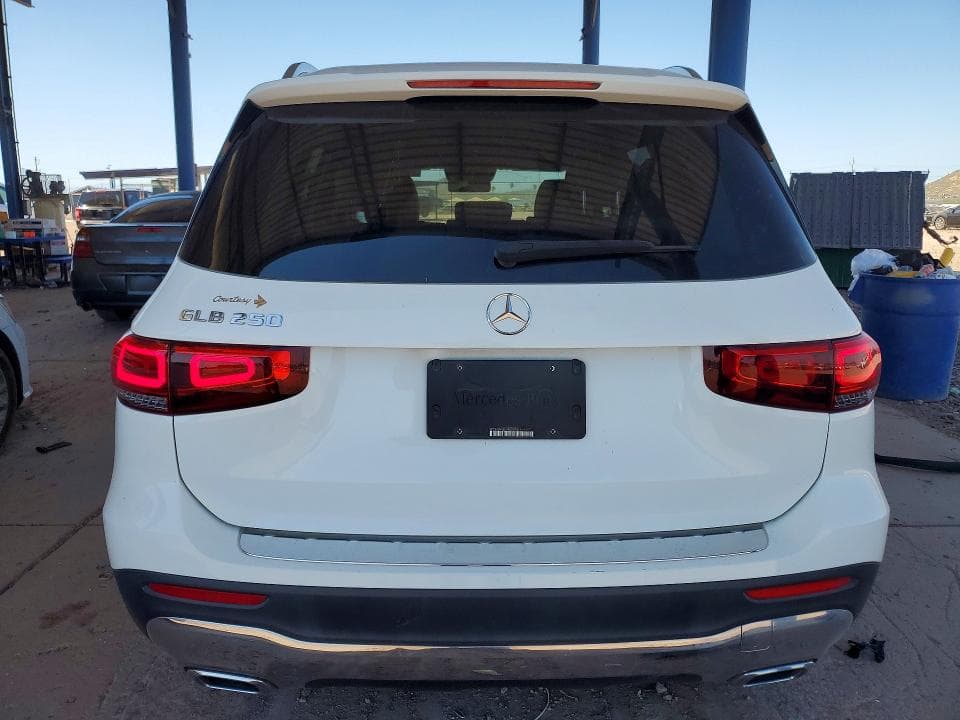 2022 MERCEDES-BENZ GLB 250 6