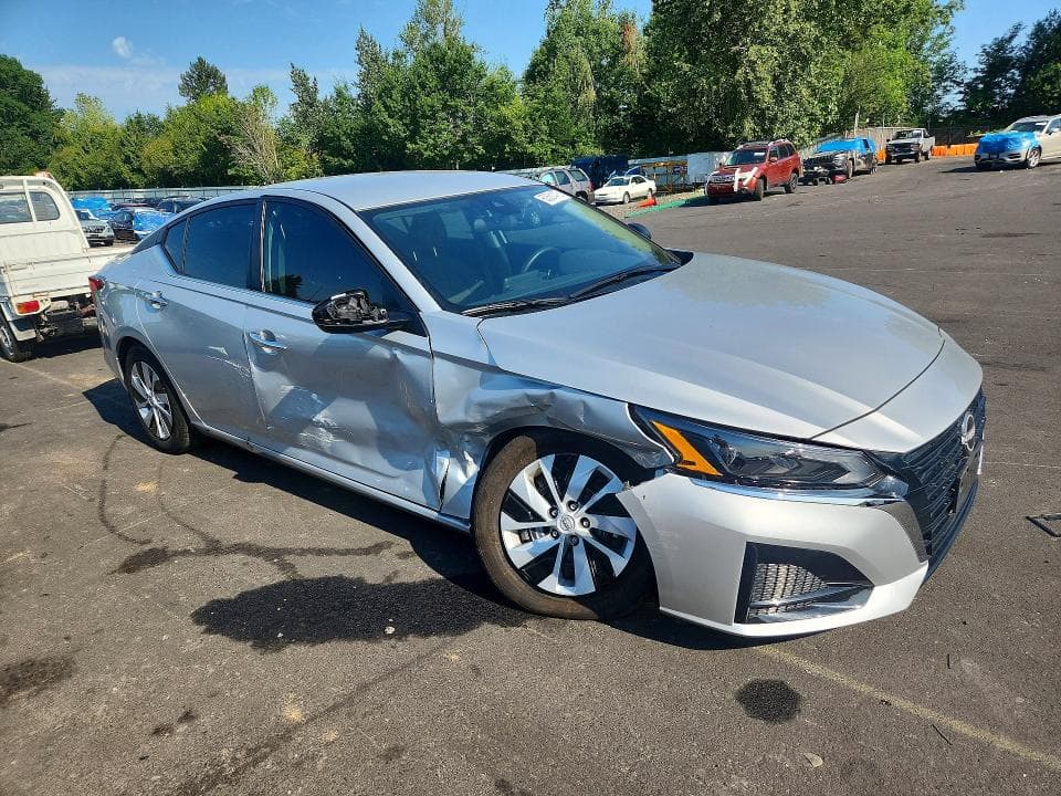 2024 NISSAN ALTIMA S 4