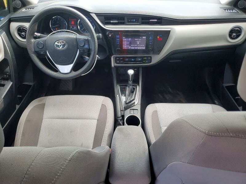 2019 TOYOTA COROLLA LE LE 8