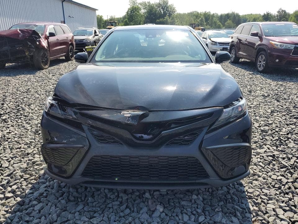 2022 TOYOTA CAMRY HYBRID SE NIGHTSHADE 5