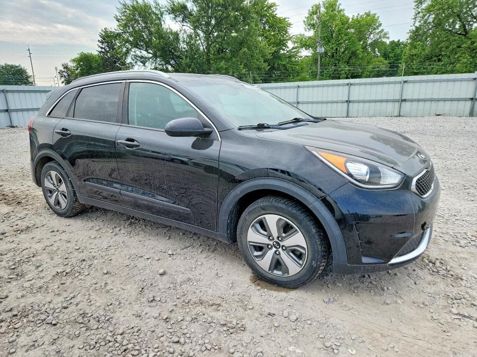 2019 KIA NIRO LX 4