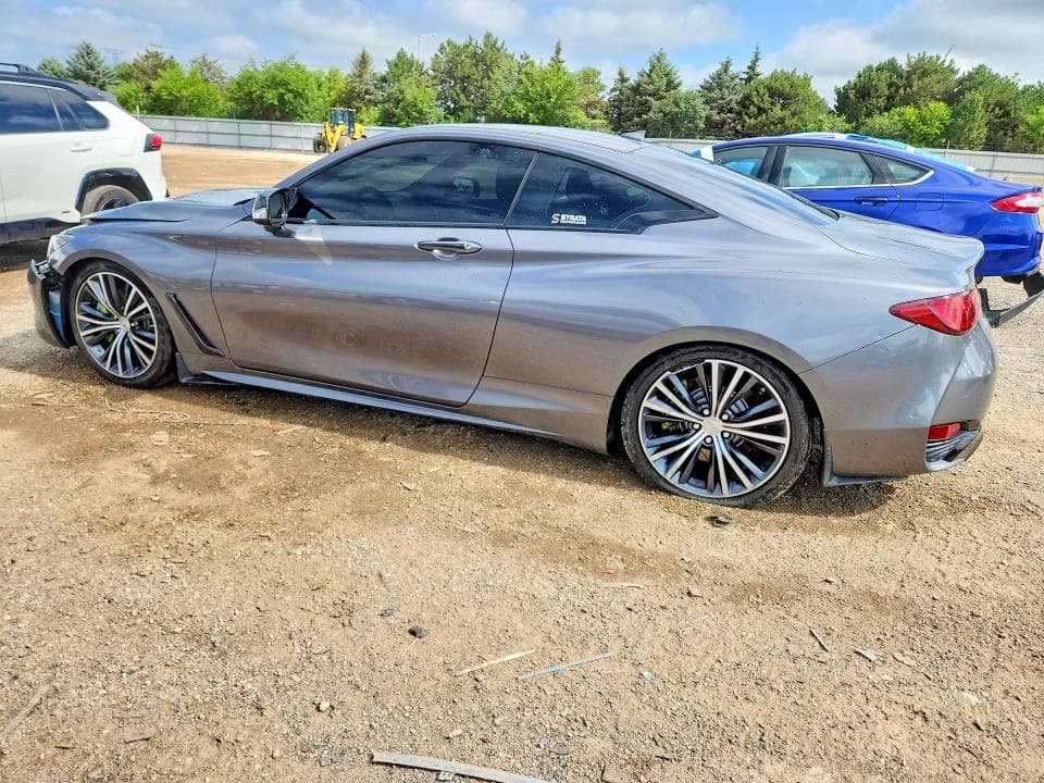 2019 INFINITI Q60 3.0T LUXE 2