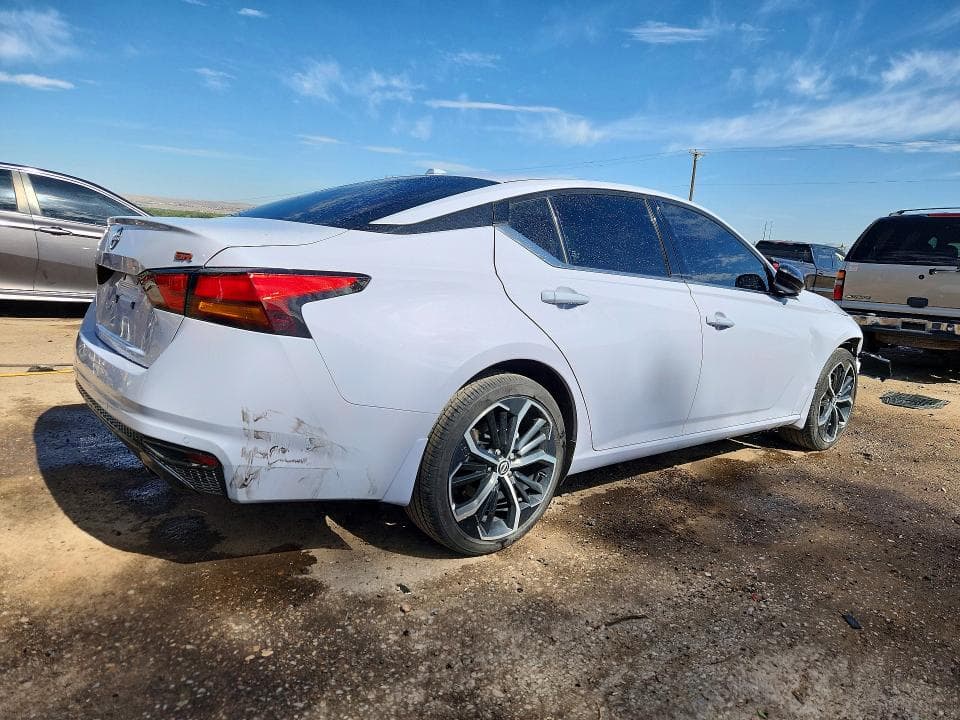 2025 NISSAN ALTIMA SR 3