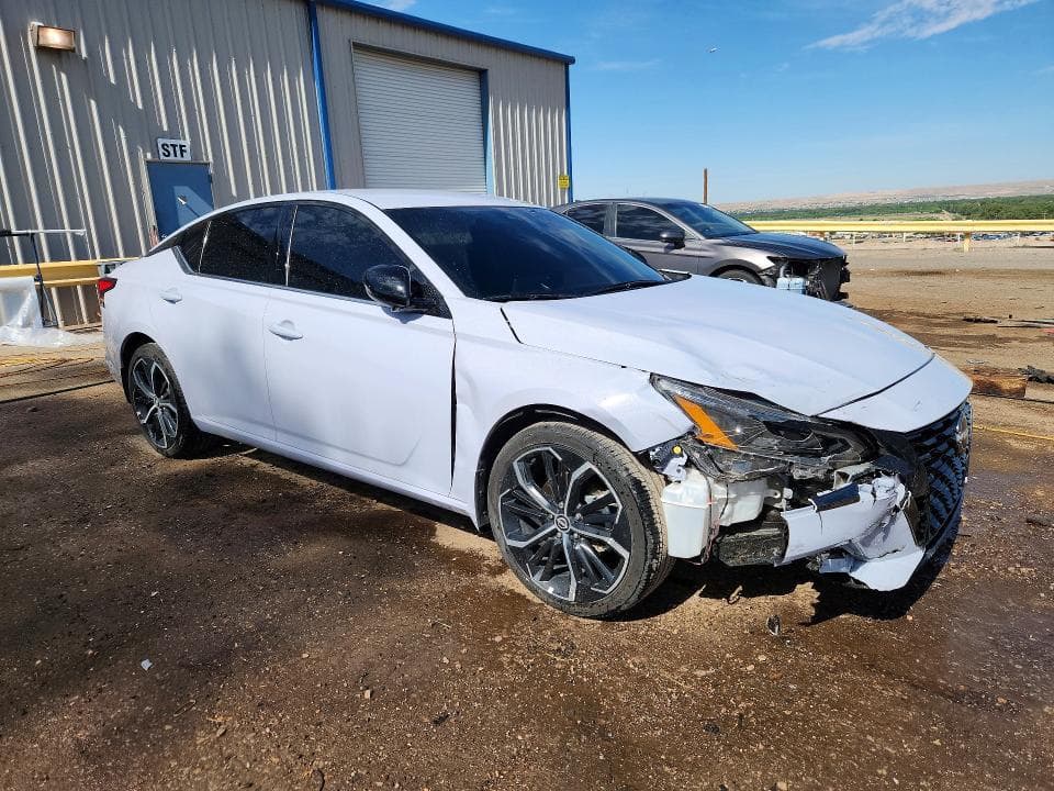 2025 NISSAN ALTIMA SR 4