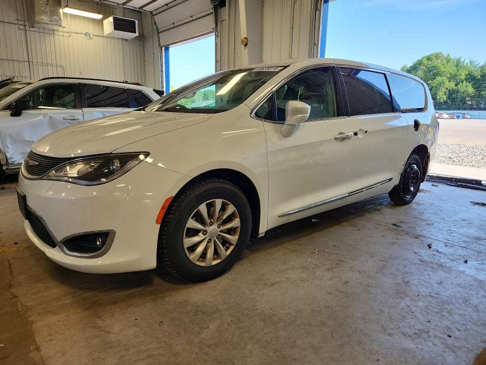 2018 CHRYSLER PACIFICA TOURING L - 1